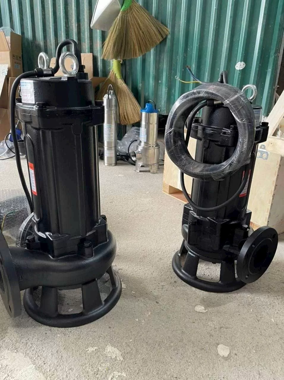 Máy bơm nước thải gang đen 100WQ80-10-4