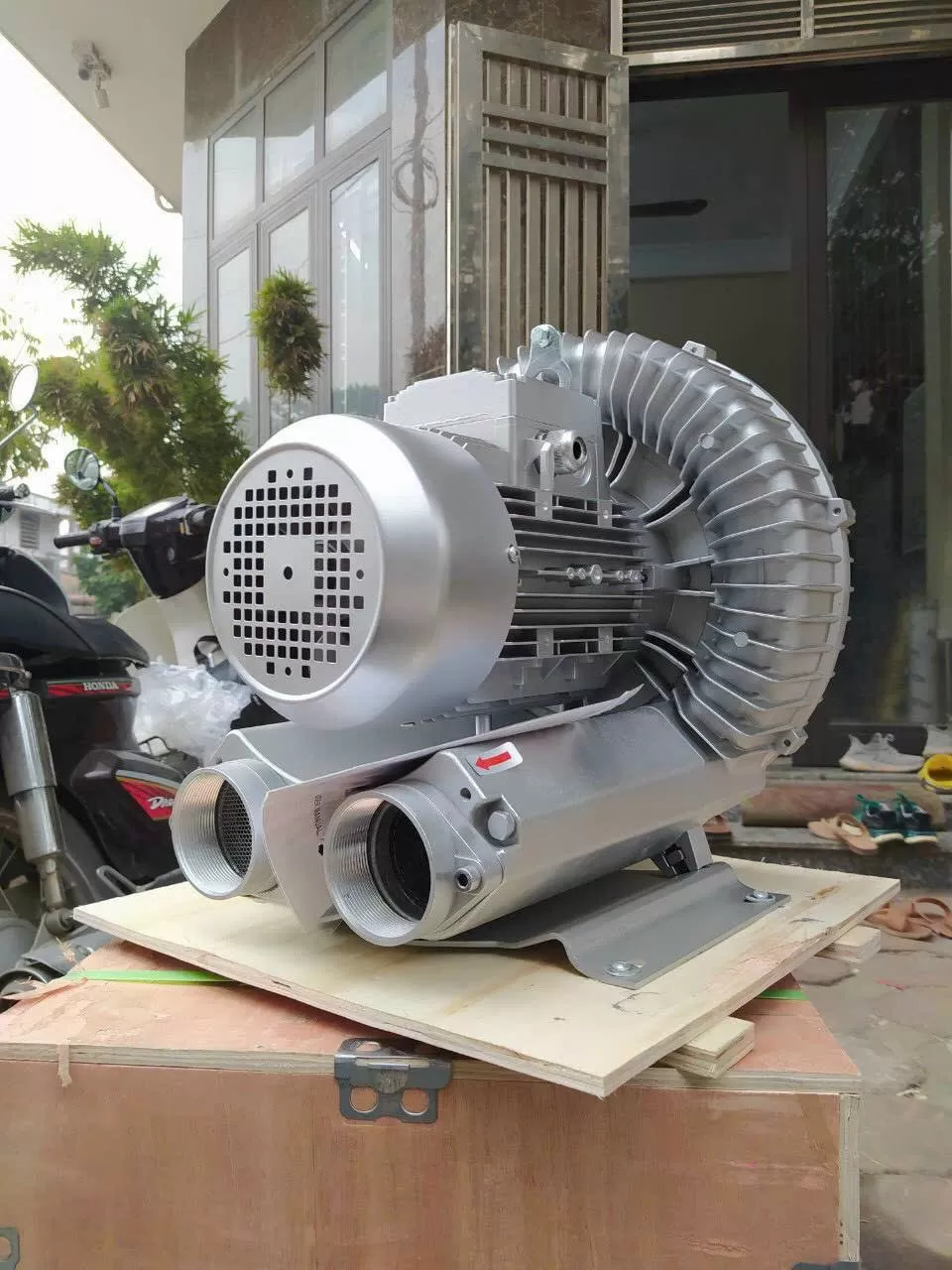 Máy sục khí Upti GB 3000S (3kW - 380V)